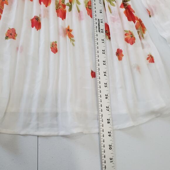 Fig and Flower Blouse Womens 2X White Red Floral Pleated Sheer Long Sleeve Top - Picture 6 of 9